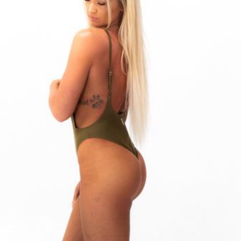 Sunny Co Clothing famous suit